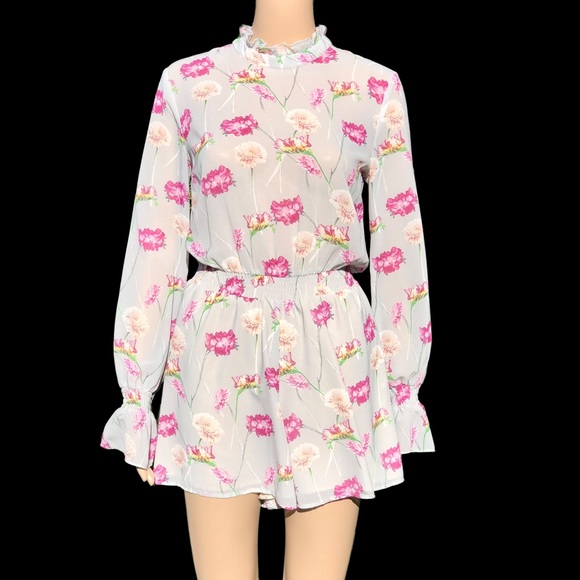 Endless Rose gray floral romper Sz s - Picture 3 of 13